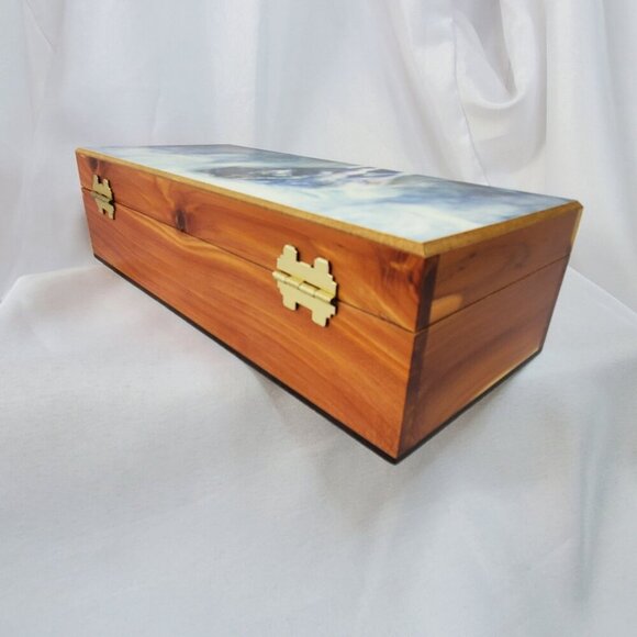 VTG Decorative Wolf Cedar Wood Jewelry Box 9.25"x4"x2.5" Wall Drug South Dakota - Picture 7 of 13
